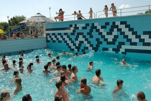 Jonathermál Gyógy- és Élményfürdő Kecskeméti fürdő, Kecskeméti strand, bács-kiskun megyei fürdő, bács-kiskun megyei strand, Jonathermál gyógy- és élményfürdő